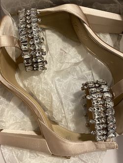Nude High Heel With Jewelry Belt