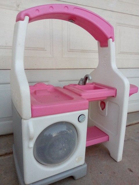 
.Laundering mat toy washing machine.. it measures 34 inches tall & 33 inches wide C Espanol $12 pick up only Hesperia CA 