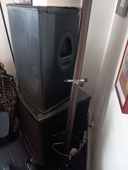 Dj equipment
