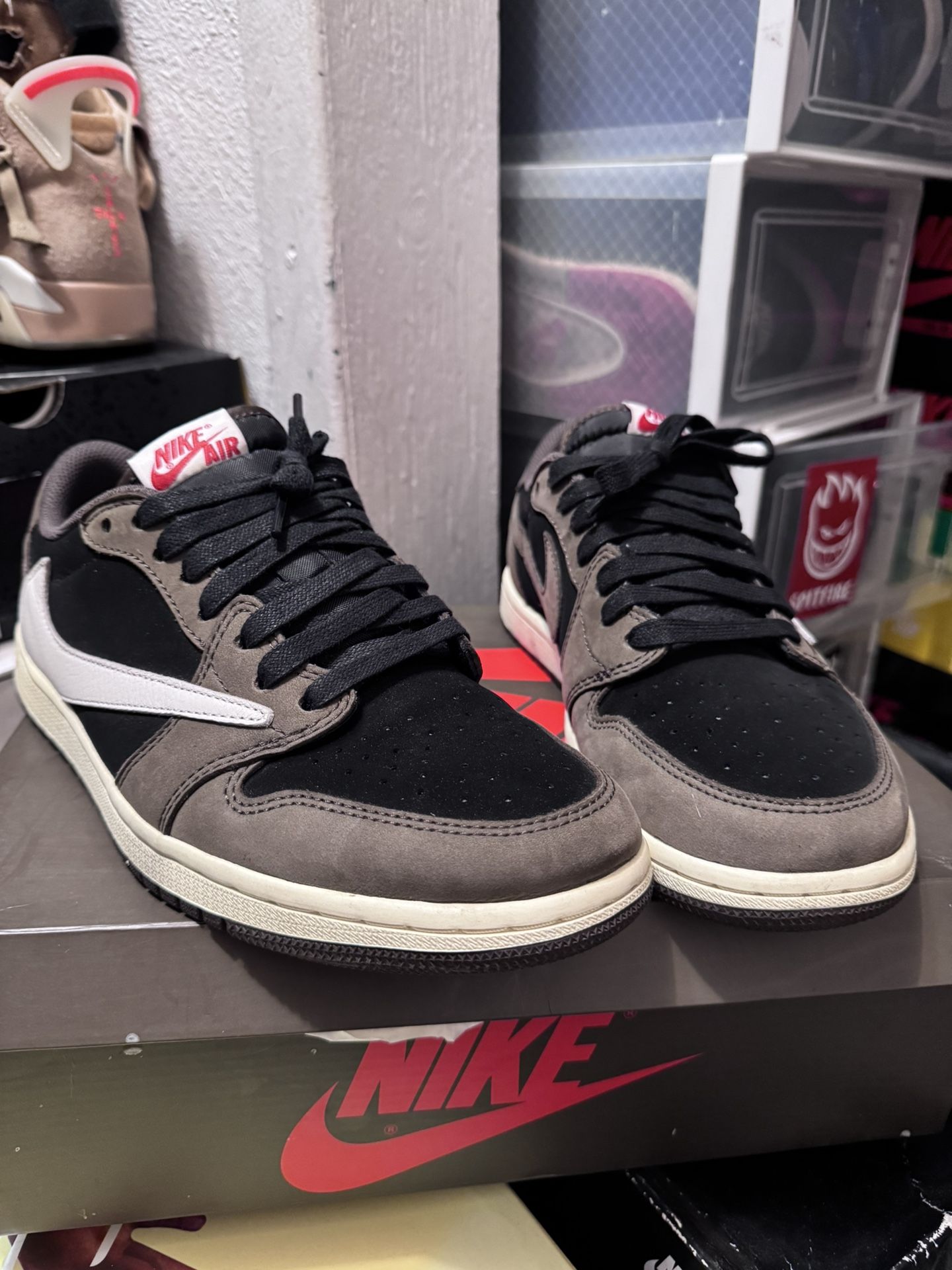 Jordan 1 X Travis Scott X Mocha