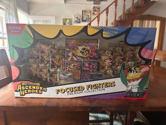 Ascended Heroes Focused Fighters Box