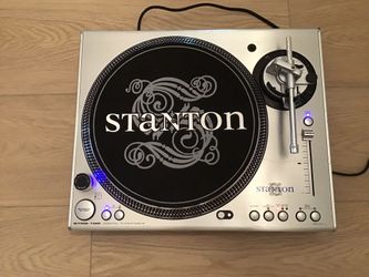 STANTON STR8-100 DIGITAL TURNTABLE
