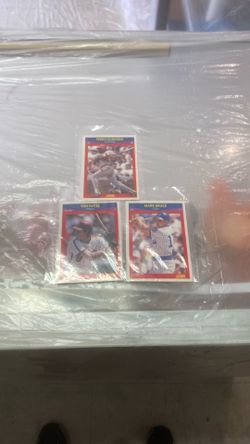 I'm selling old American football cards