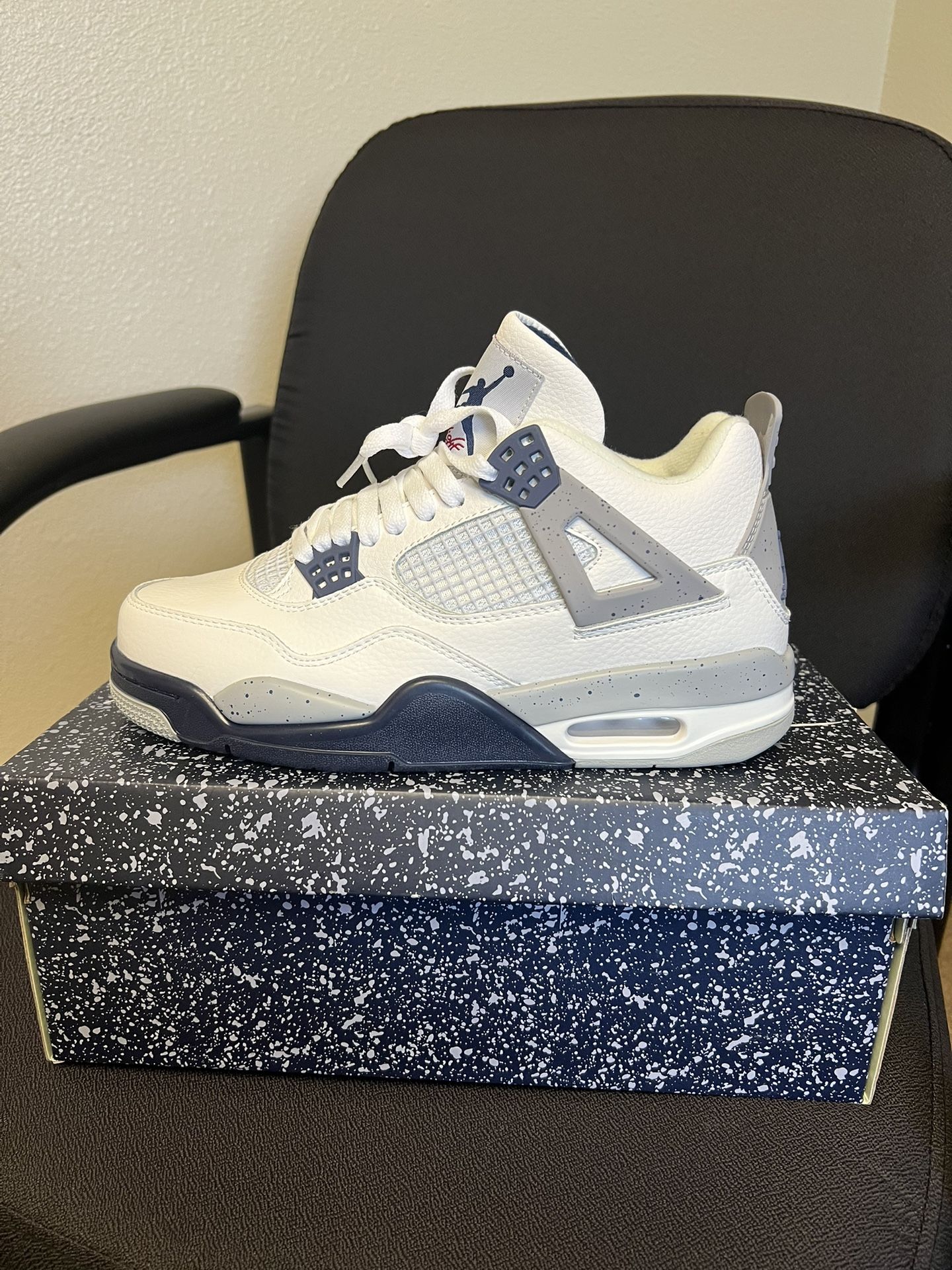 Jordan 4s Retro