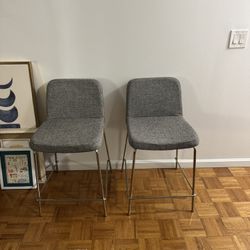 2 Stools