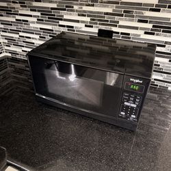 New Whirlpool Countertop Microwave Oven
