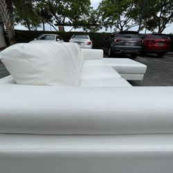 🛋️ Sofa/Couch Sectional - White - Faux Leather - Delivery Available 🚛