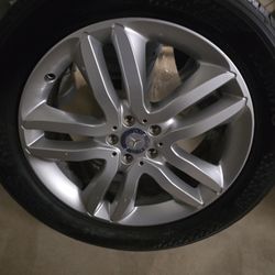 Set Of 4 20 Inch Mercedes-Benz Rims (Non AMG)