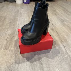 Steve Madden Boots