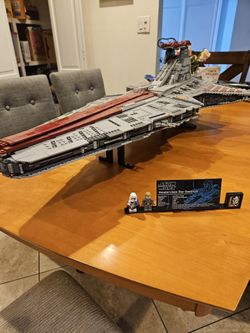 Star Wars Venator Display Model (Compatible / Alternative Bricks)