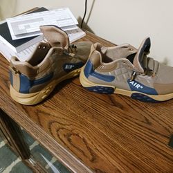 SKETCHES ORTHOPEDIC SHOES SIZE  9.1/2