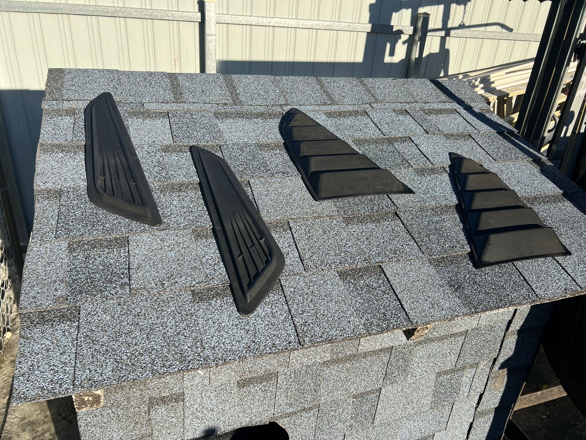 6th Gen Camaro Hood Vents and Side Louvers