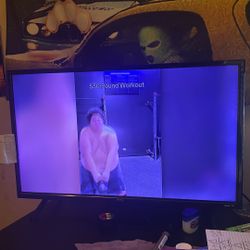 ROKU 32 Inch Read Desc