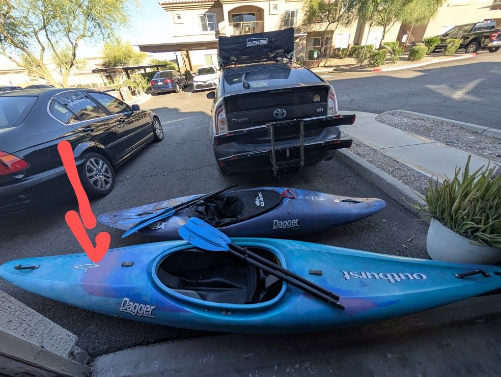 Whitewater Kayak Dagger Outbursts