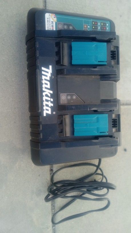 CARGADOR - Makita DC18RD Dual Port Rapid Charger