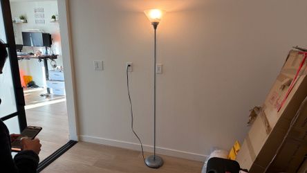 Floor lamp