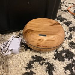 InnoGear 200ml Aromatherapy Essential Oil Diffuser - Wood Grain Pre-owned