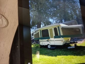 Pop up tent trailer