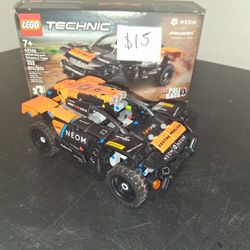 Lego NEOM McLaren Extreme Pull-Back 