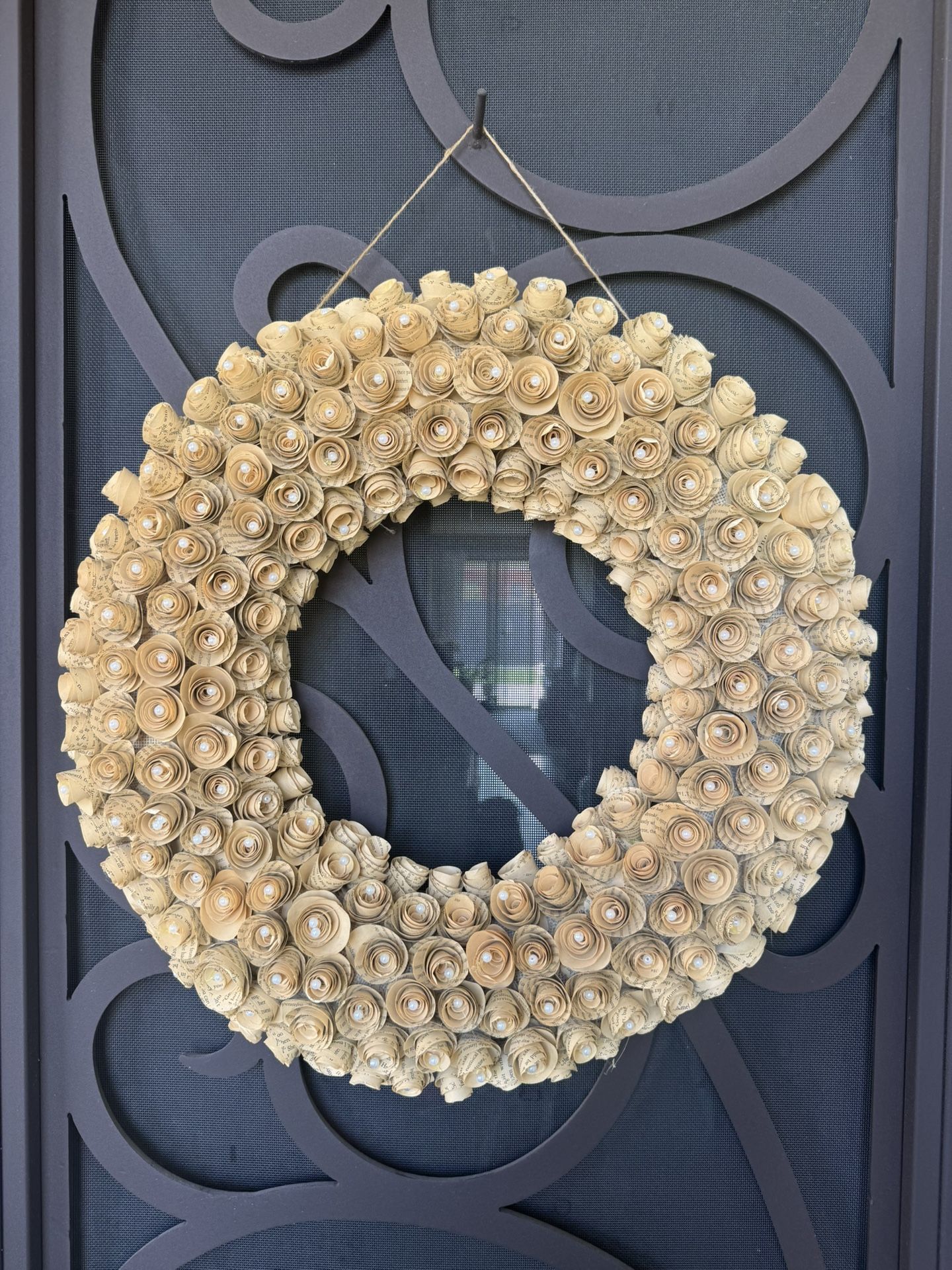 Paper Rose With Pearls Wreath
