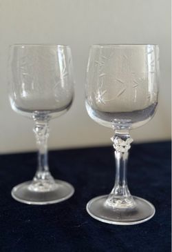 Vintage Princess House Crystal Wine Glasses Pair with Etched Wildflower Design