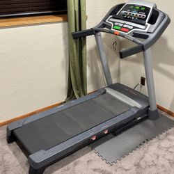 Pro-Form Performance 400 Treadmill With Nike+iPod Compatible 