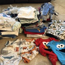 Ropa De Bebé  De 0-12 En EXELENTES Condiciones Casi No La Uso Mucho El Bebé 
