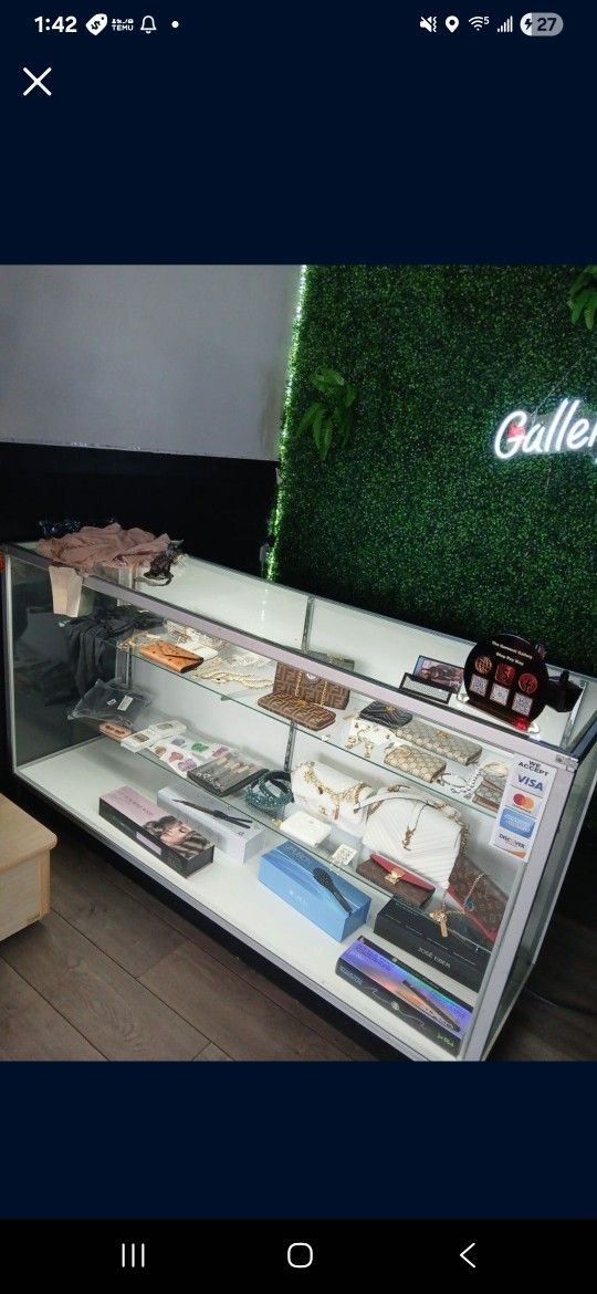 Large Showcase