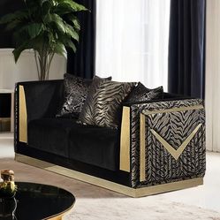 Brand New Modern Ultra Chic Love Seat Extravagant Opulent Loveseat Glam Grand Living Room