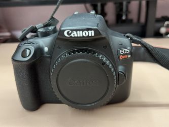 Canon 1300d Rebel T6 + Accessories