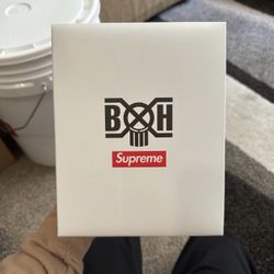 Supreme Bounty Hunter Skull Kun Figurine