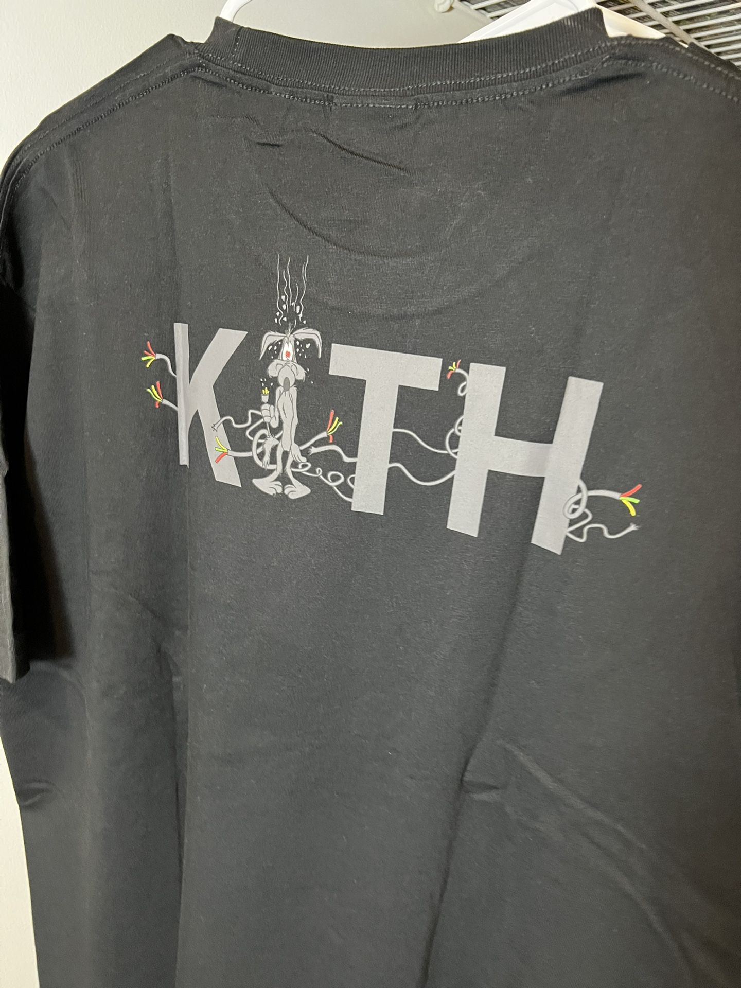Kith X Looney Tunes Wile E. Tee for Sale in Mays Landing, NJ - OfferUp