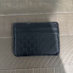 small gucci wallet 