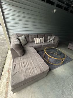 Gray L-Shape Chaise Sectional Sofa *Delivery*