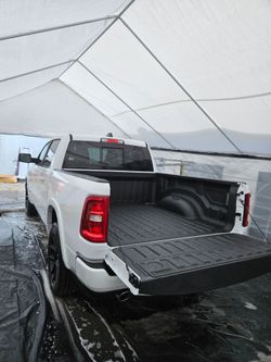 Raw Garage, Car painting, Bedliner, Paint Body Shop, frame pulling, dents, scratches, crashed cars, fix cars, paint cars, painting, paint shop, damage