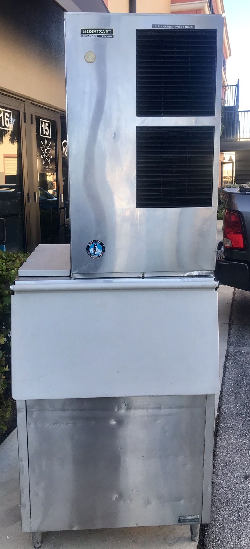 Hoshizaki KM-630MAE Air cooled ice machine