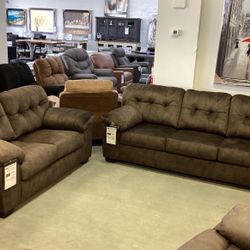 Accrington Loveseat And Accrington Sofa Set