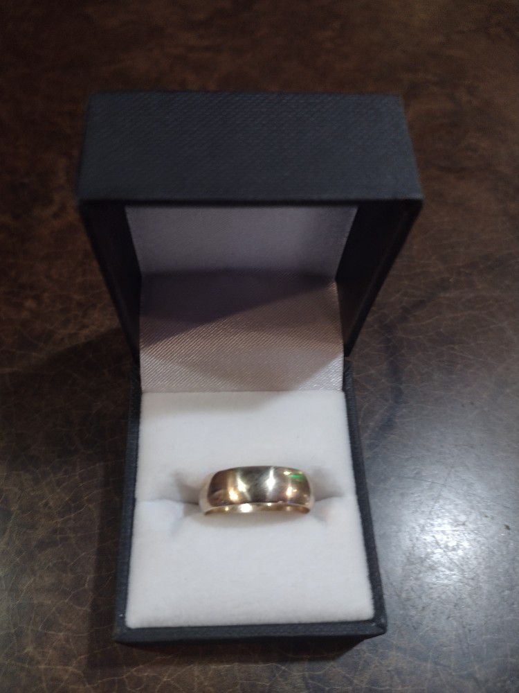 14k Solid Gold Ring Size 9