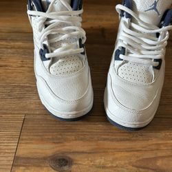 Air Jordan White & Midnight Navy Retro 4s 