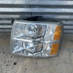2007-2013 Chevrolet Silverado Headlight Oem