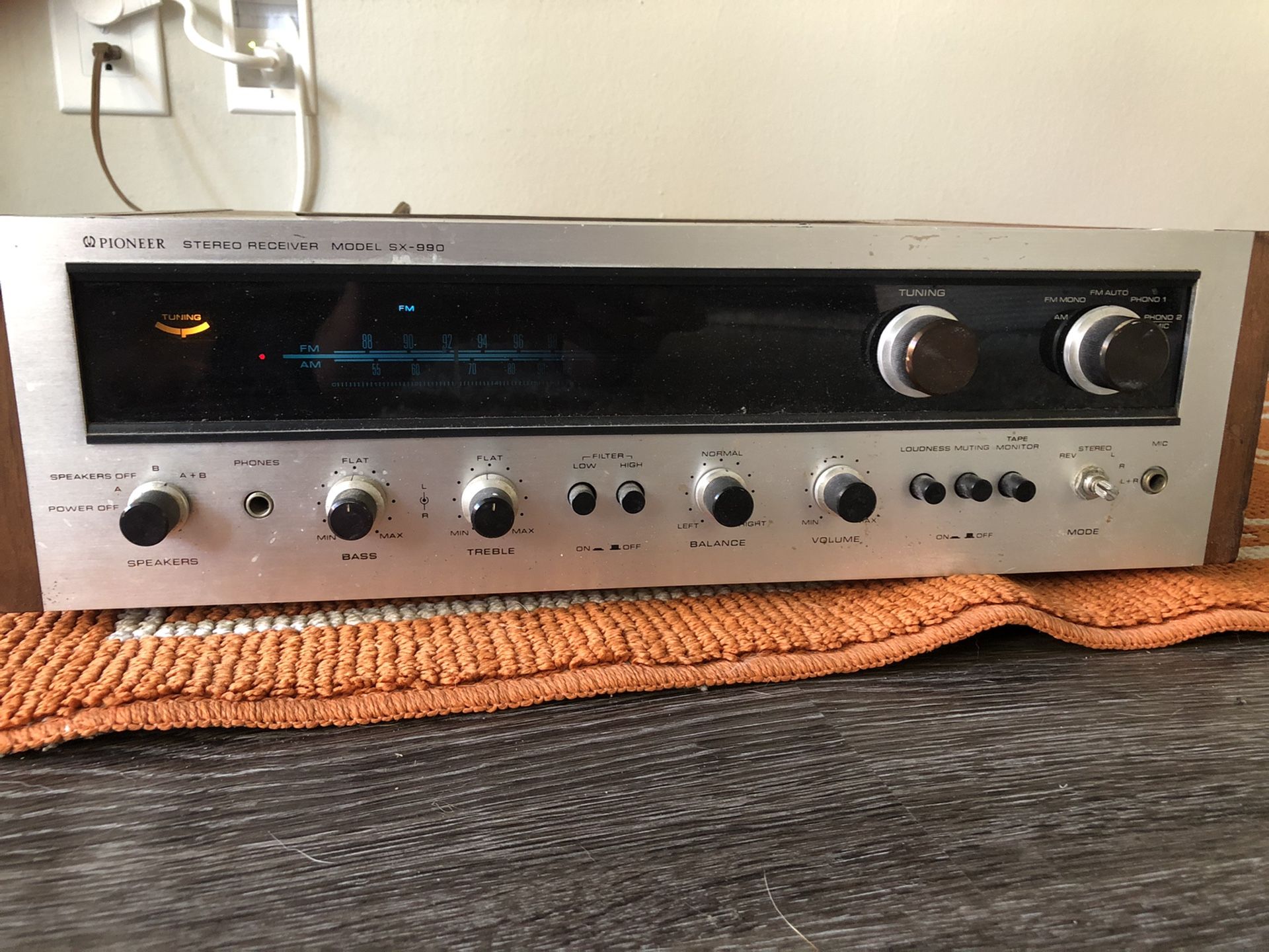 Pioneer SX-990 vintage stereo receiver