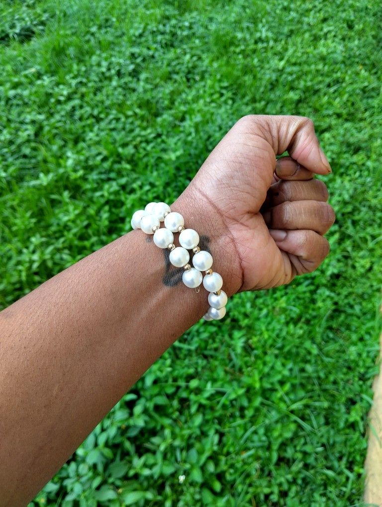 Pearl Memory Wire Bracelet 