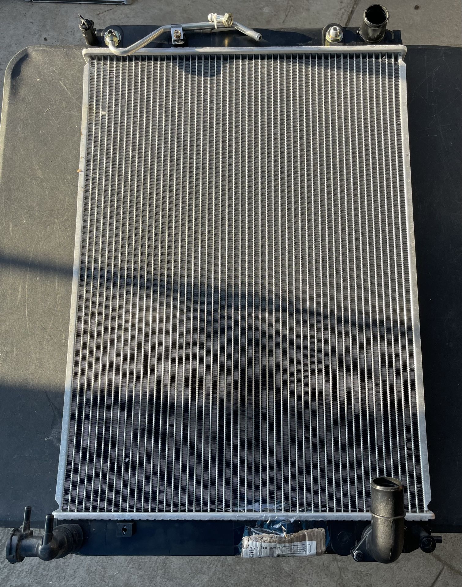 Lexus RX350 Radiator for 2007 to 2009