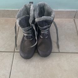 Winter Boots Size 9