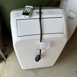 Hisense 10,000 BTU Portable Air Conditioner *needs Work*