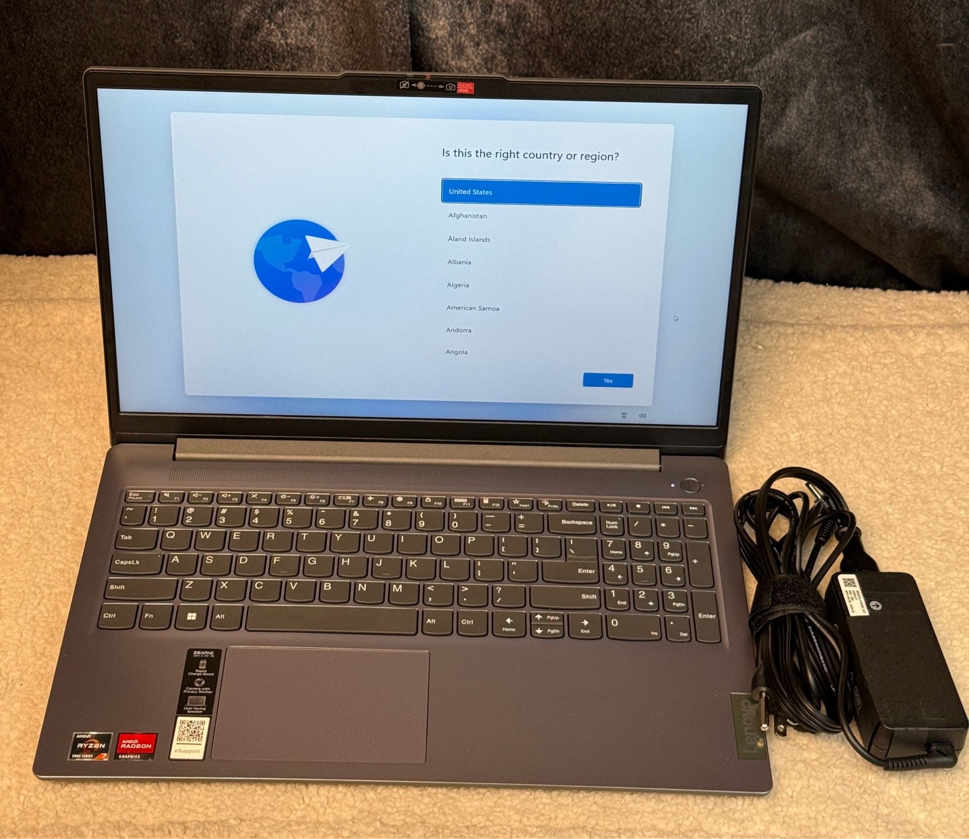 Lenovo IdeaPad Slim 3 15.6" Ryzen 7 5825U 16GB 512GB SSD FAST Laptop
