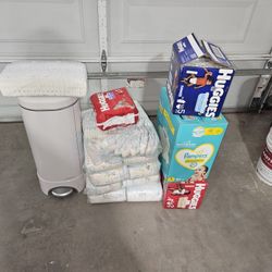 Diaper Genie Munchkin 59S And Diapers