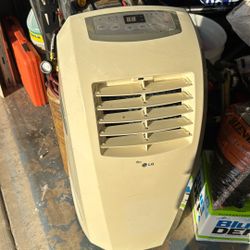 LG Ac Unit Works Great 
