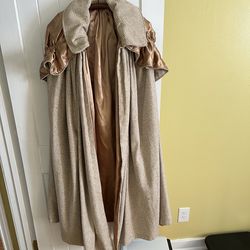 Handmade Woolen Women’s Cloak for Renaissance Festivals, Cosplay