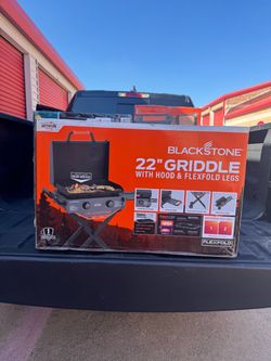 Blackstone Adventure Ready Outdoor Griddle, 22 Inch 2-Burner Flat Top Grill with Hood and Flexfold Legs, Gray